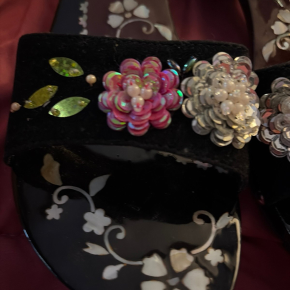 Soda Jewel Sandals - Picture 3 of 5